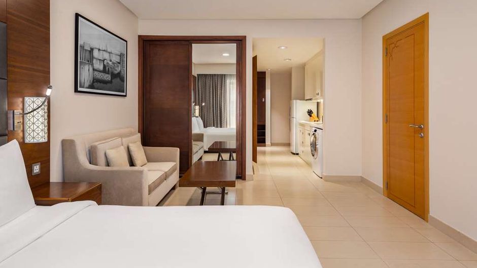 Levatio Suites Muscat, Radisson Individ. Room