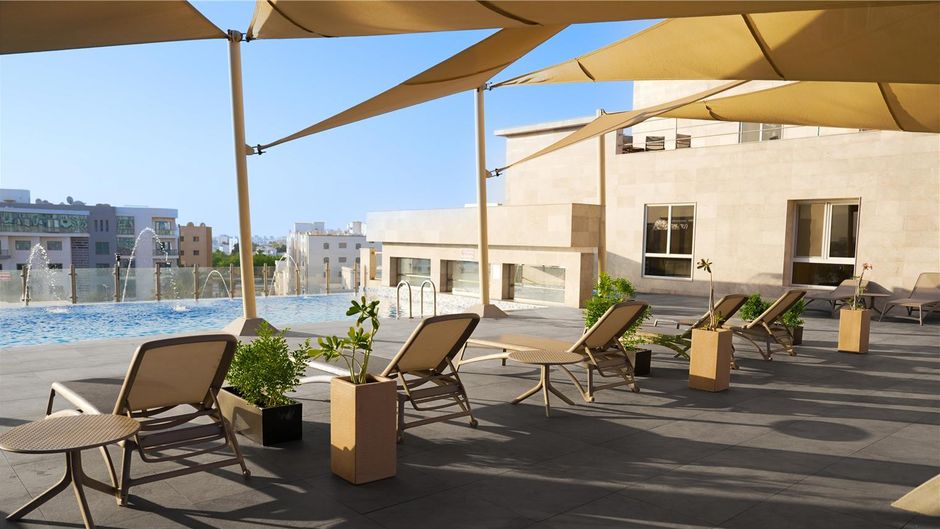 Levatio Suites Muscat, Radisson Individ. Pool