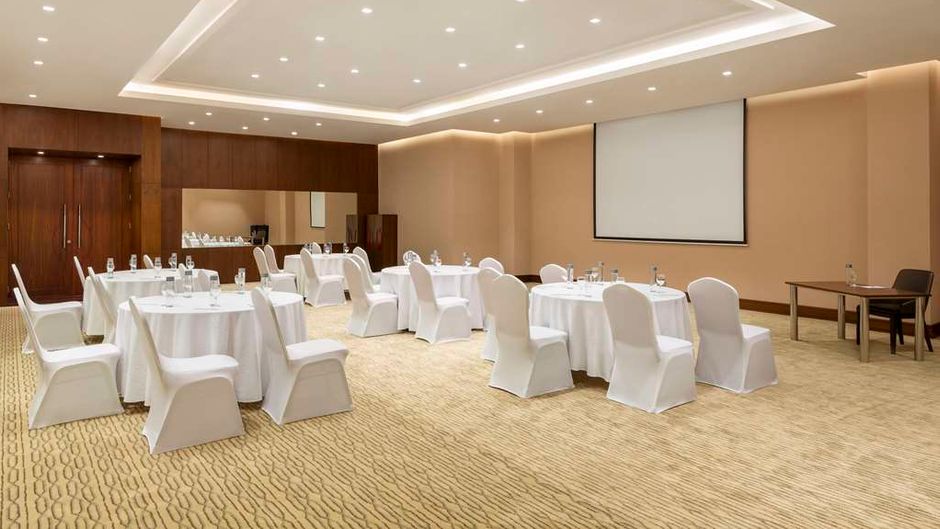 Radisson Hotel Muscat Panorama Meeting