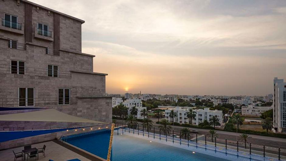 Radisson Hotel Muscat Panorama Pool