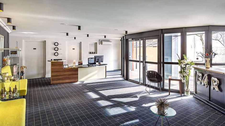 Best Western Hotel Atrium Valence Lobby