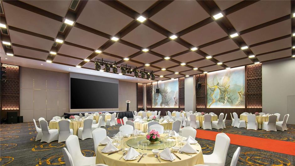 Moevenpick Living West Hanoi Meeting