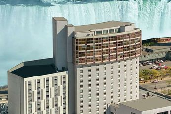 Wyndham Grand Fallsview Hotel