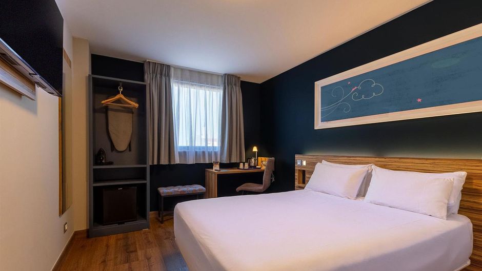Travelodge Madrid Coslada Airport Room