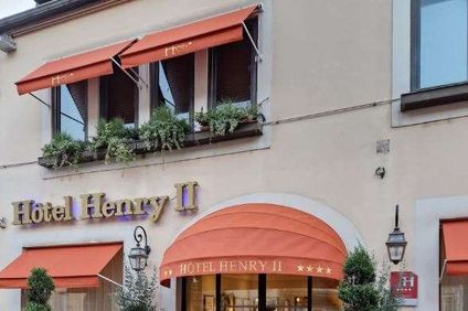 Henry II Hotel