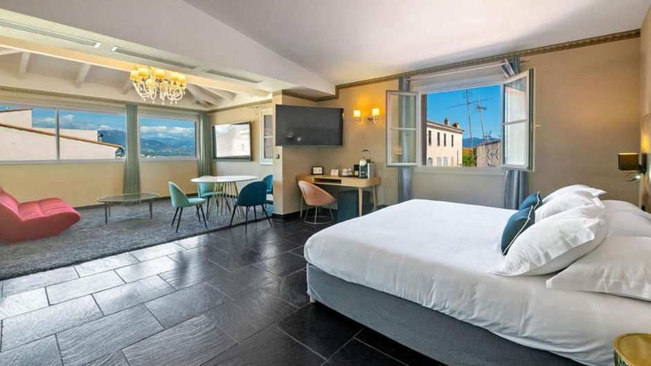 Hotel Le Palais Pozzo di Borgo Room