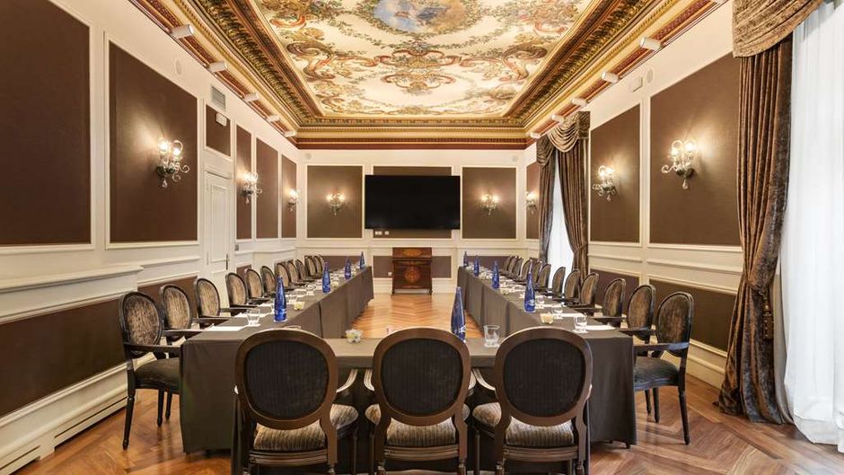 Catalonia Las Cortes Hotel Meeting