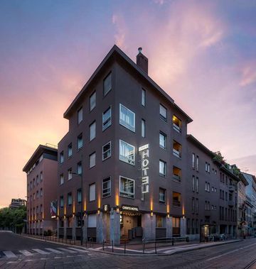 Crivis Hotel