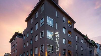 Crivis Hotel