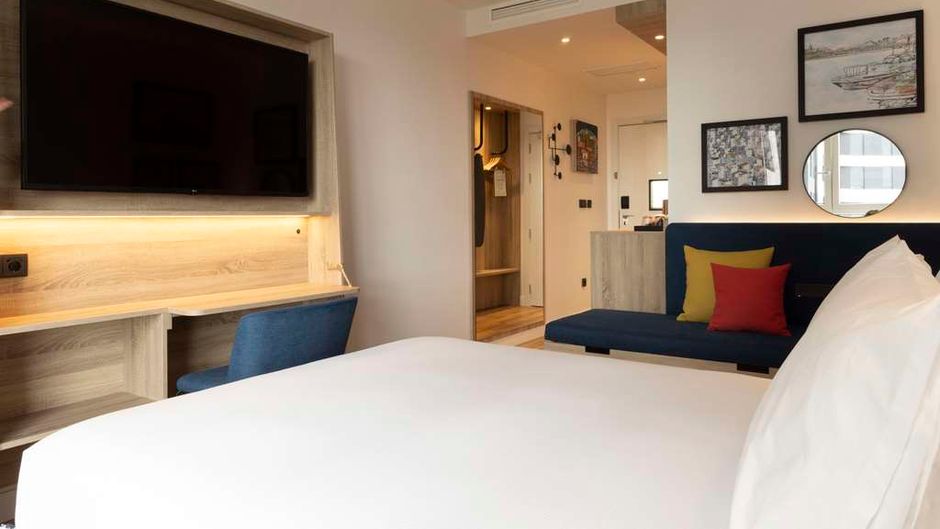 Hampton by Hilton Malaga Martiricos Room