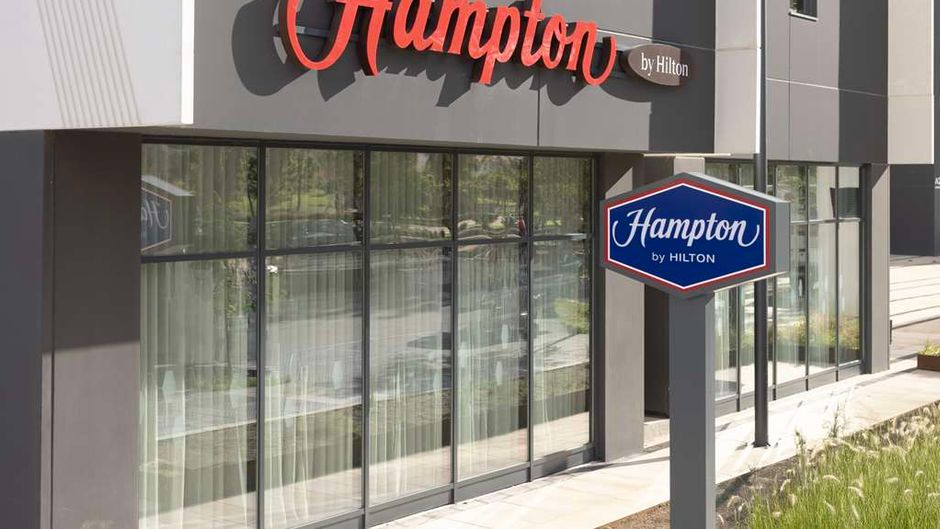 Hampton by Hilton Malaga Martiricos Exterior