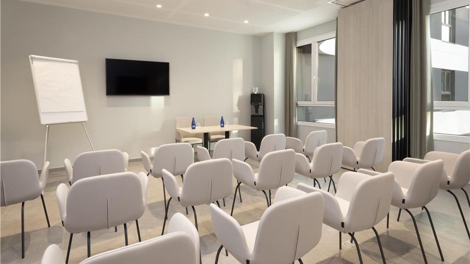 Hampton by Hilton Malaga Martiricos Meeting