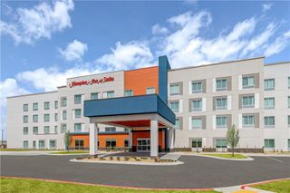 Hampton Inn Suites Hilton Airport