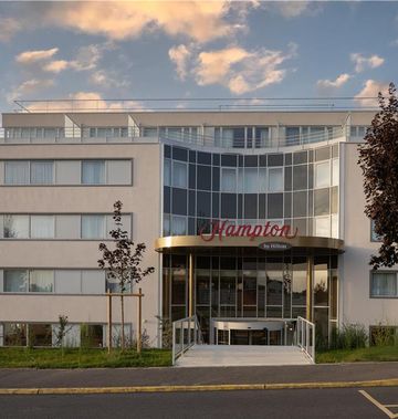 Hampton by Hilton Charles de Gaulle