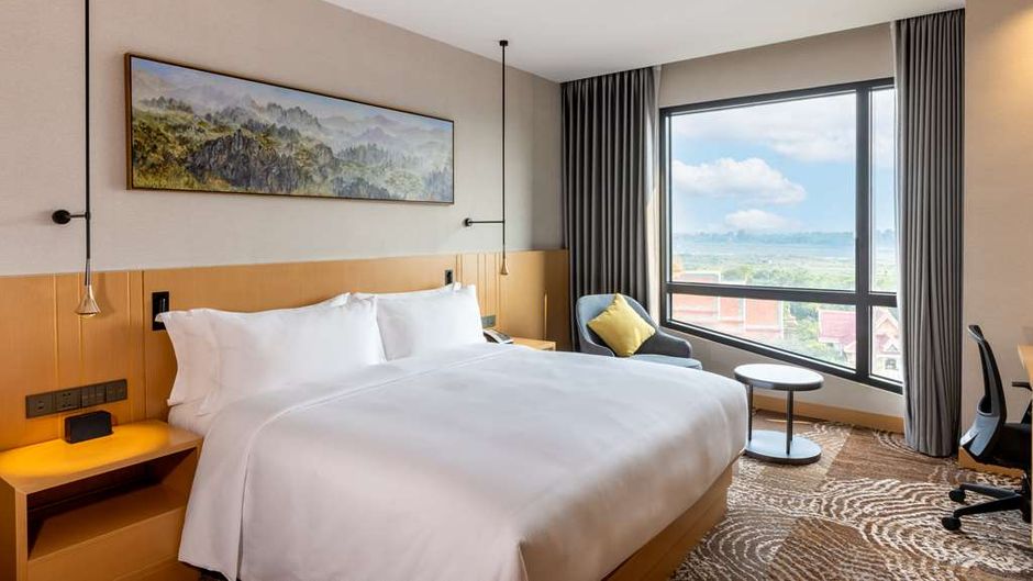 DoubleTree by Hilton Vientiane Room
