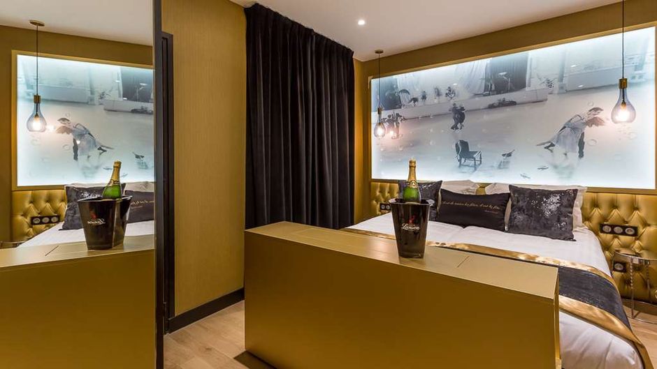 Hotel Les Bulles de Paris Room