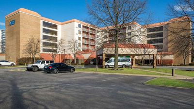 Hotel RL Cleveland Airport West