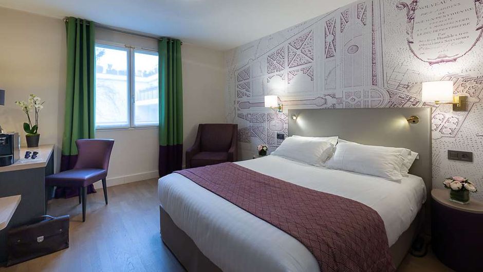 Hotel Montbriand Room