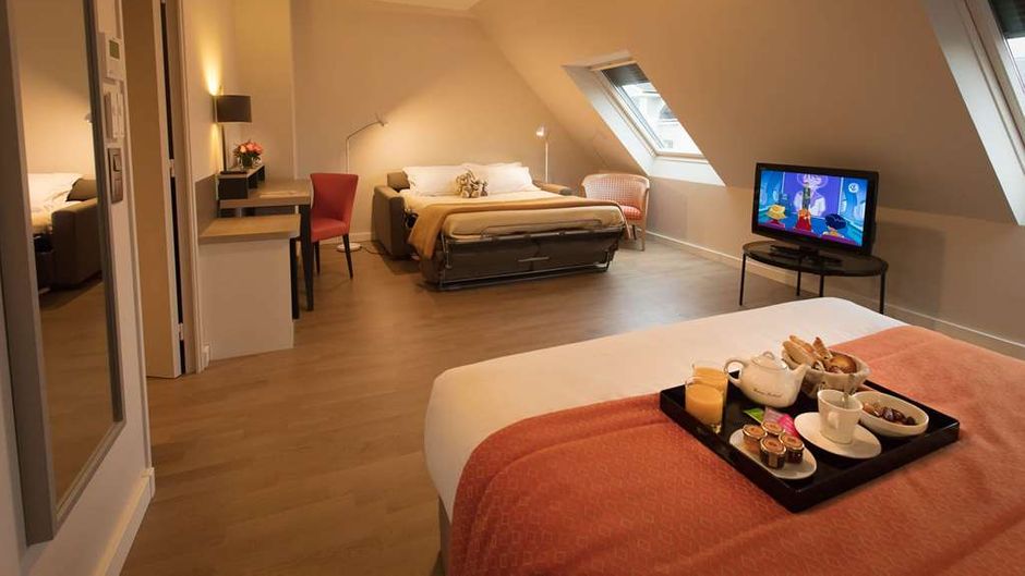 Hotel Montbriand Room