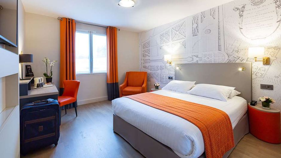 Hotel Montbriand Room
