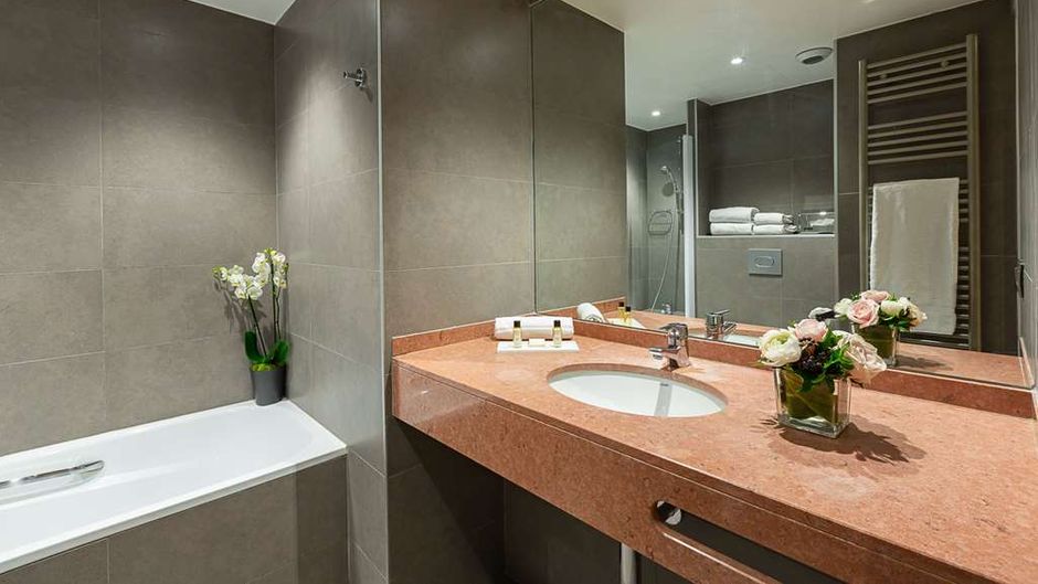 Hotel Montbriand Room