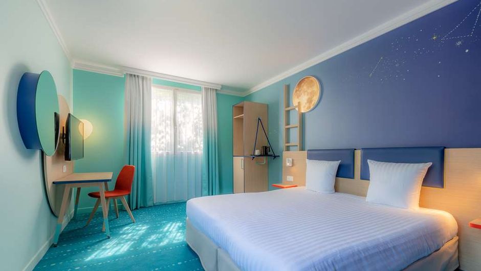 Grand Magic Hotel Room