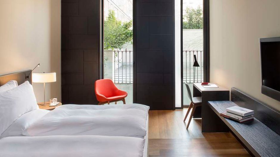 Alma Barcelona Room