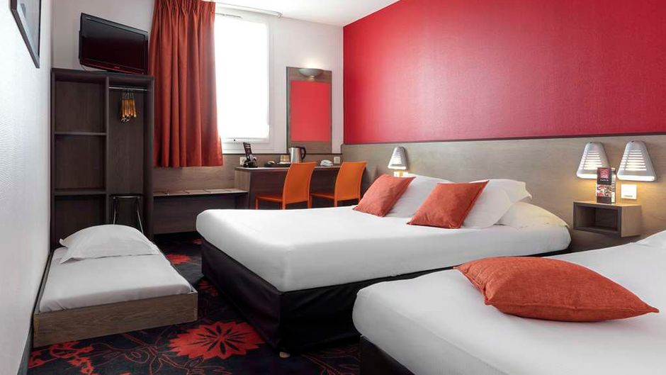 Hotel Clermont Estaing Room