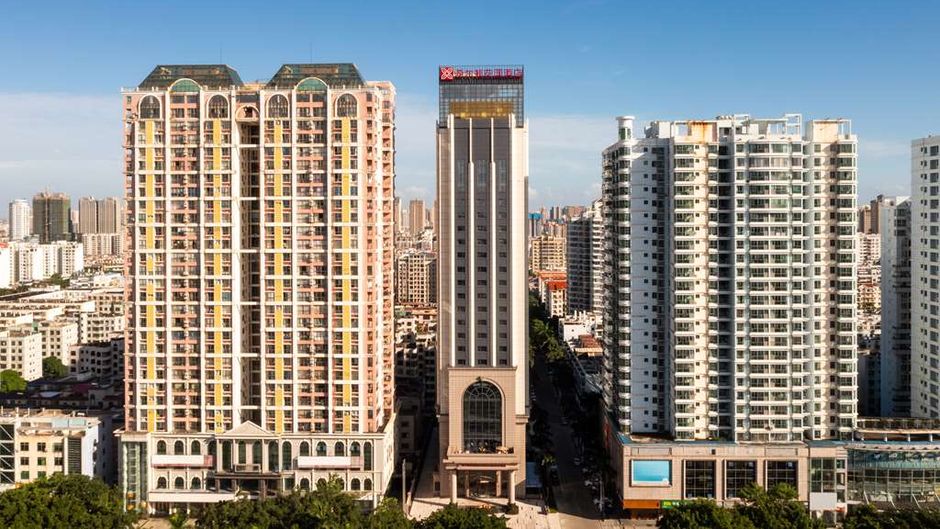 Hilton Garden Inn Beihai Railway Station Exterior