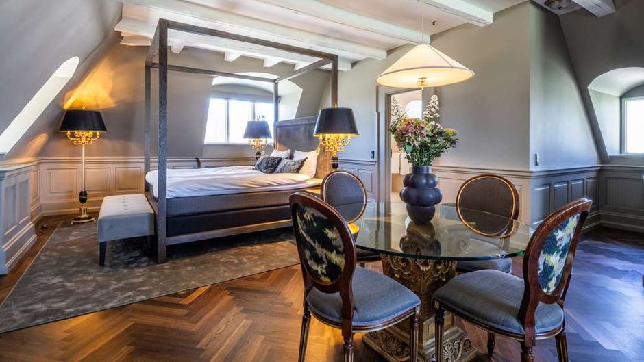 Royal Hotel Suite