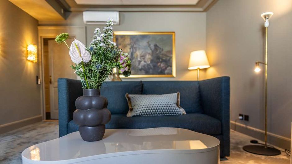 Royal Hotel Suite