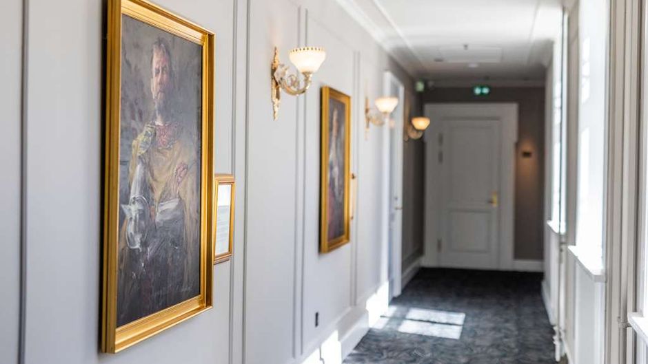 Royal Hotel Ballroom