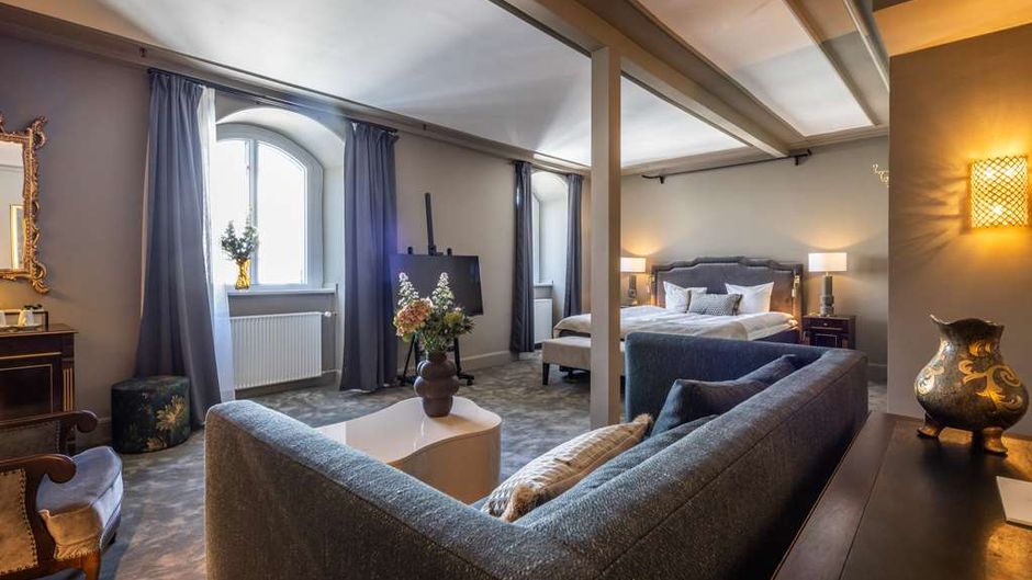 Royal Hotel Suite
