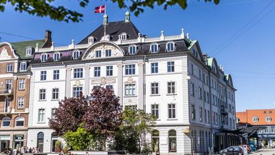 Royal Hotel