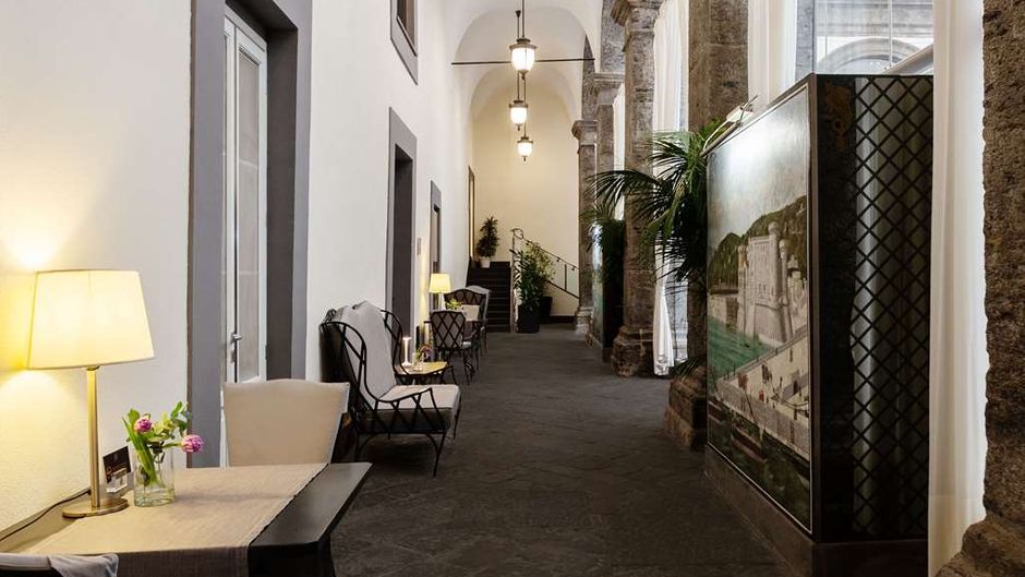 Palazzo Caracciolo Naples Restaurant