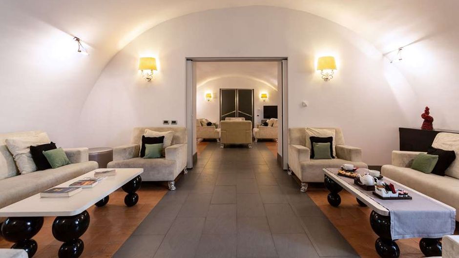Palazzo Caracciolo Naples Meeting