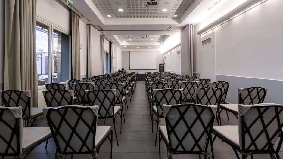 Palazzo Caracciolo Naples Meeting