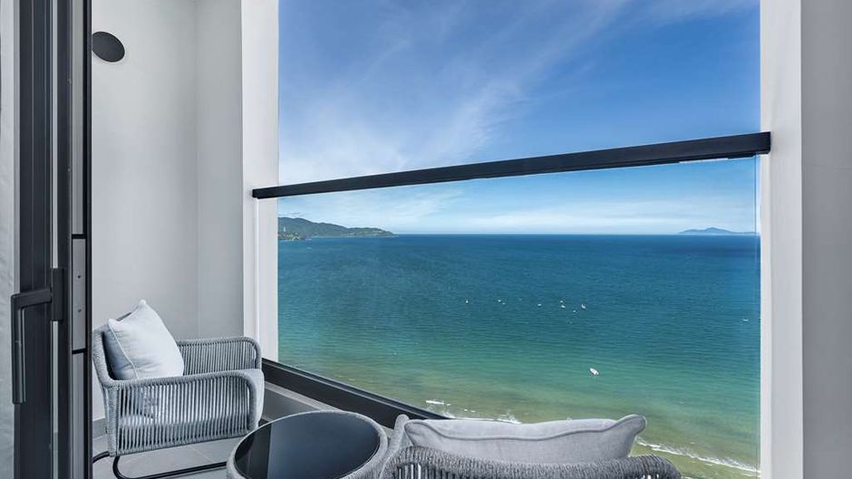 Radisson RED Danang Suite