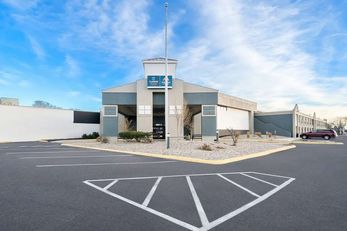 Clarion Inn & Suites and Convention Ctr