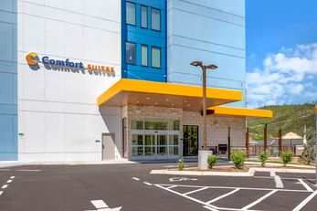 Comfort Suites Downtown-Convention Ctr