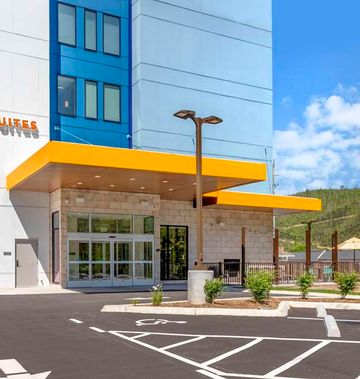 Comfort Suites Downtown-Convention Ctr