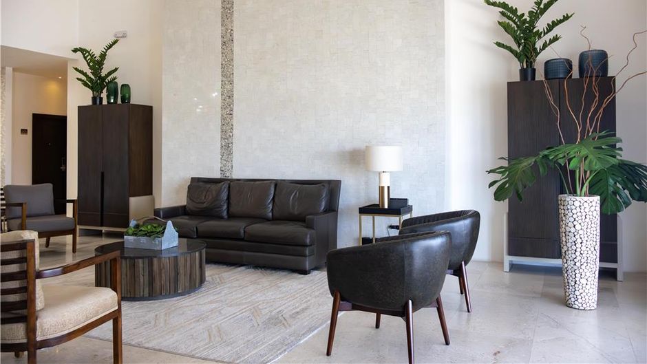 Best Western Plus Sacramento Lobby