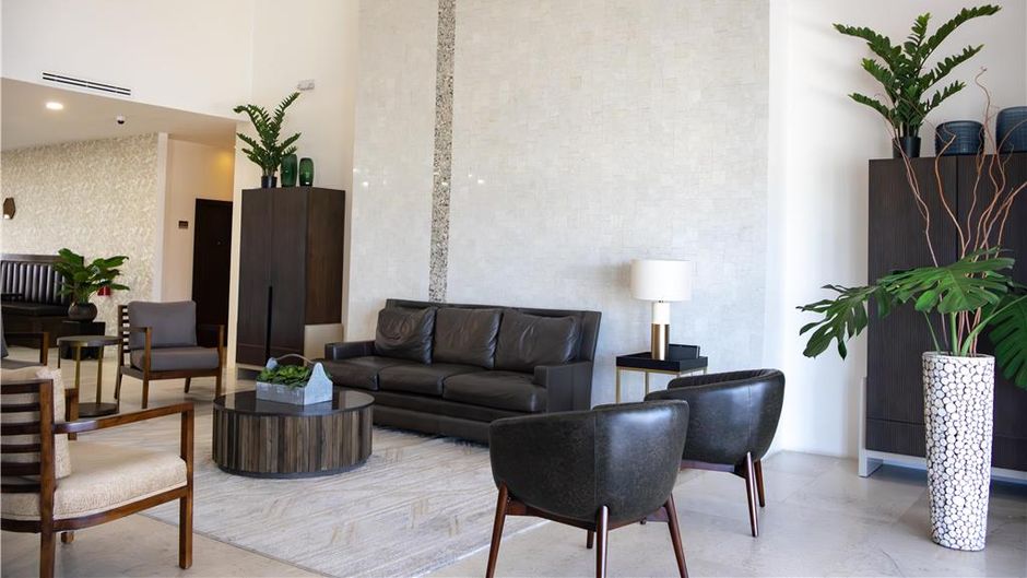 Best Western Plus Sacramento Lobby