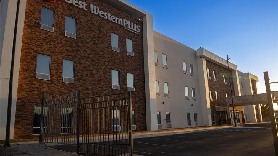 Best Western Plus Sacramento Exterior