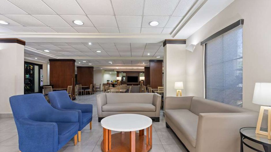 Wyndham Garden Monterrey Aeropuerto Lobby
