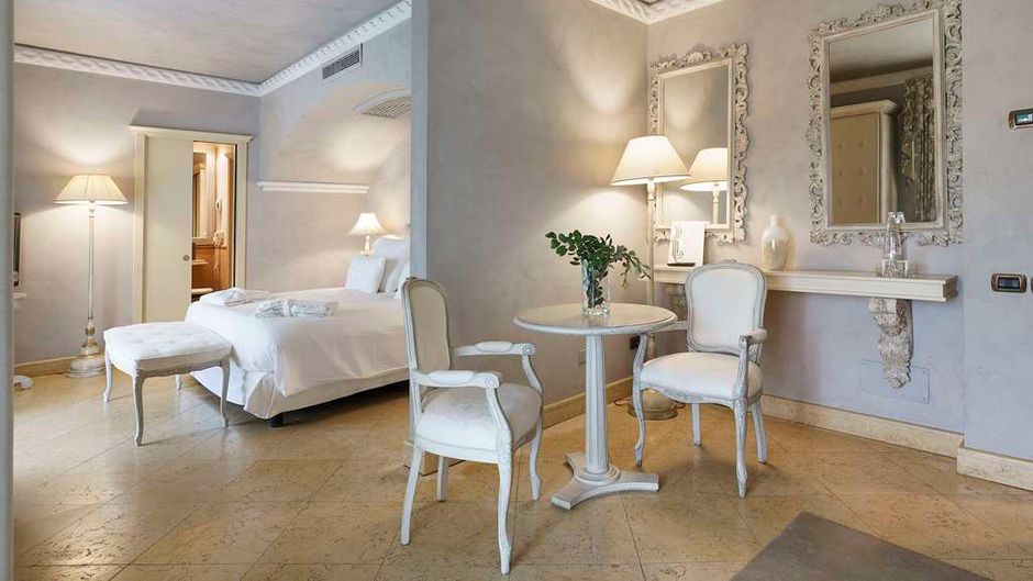 Romano Palace Luxury Hotel Suite
