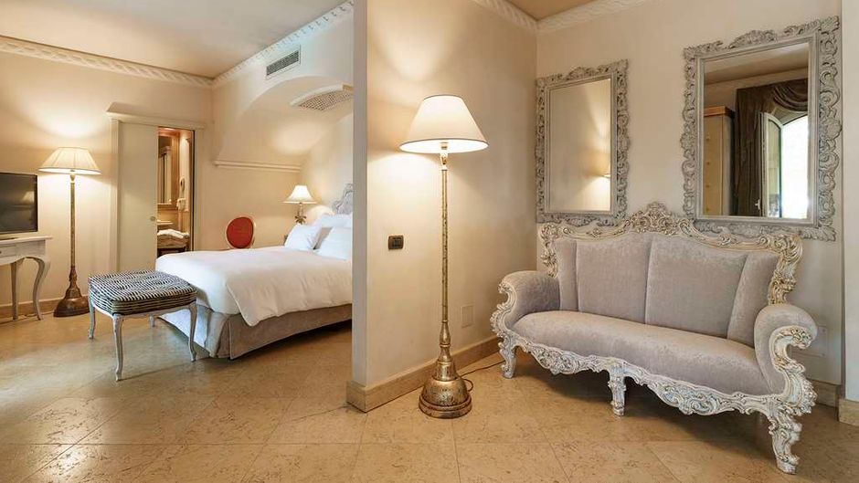 Romano Palace Luxury Hotel Suite