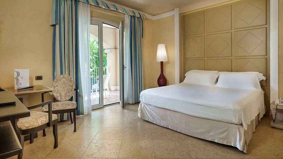 Romano Palace Luxury Hotel Room