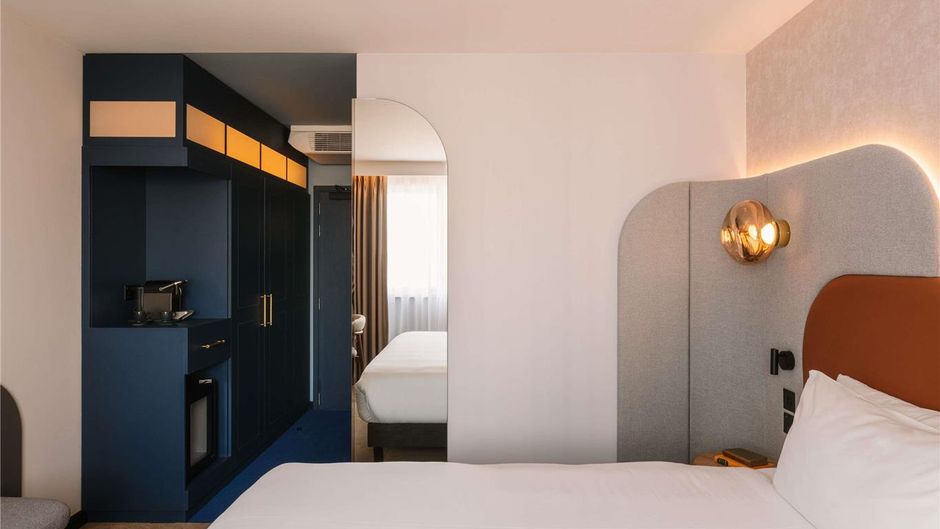Mercure London Earls Court Room