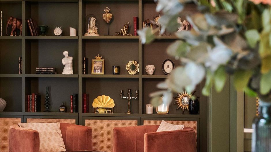 SquareLodgeHotel, Handwritten Coll Meeting